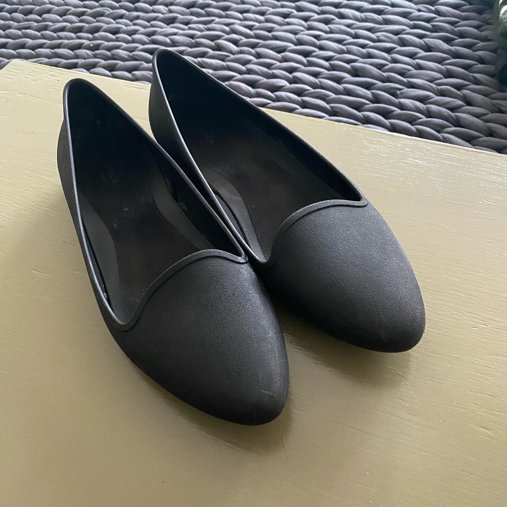 Pointed Toe Crocs Ballet Flats W10